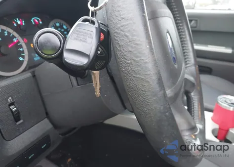 2011 Ford Escape Xlt из США, поврежденный, VIN 1FMCU0DG9BKB81904